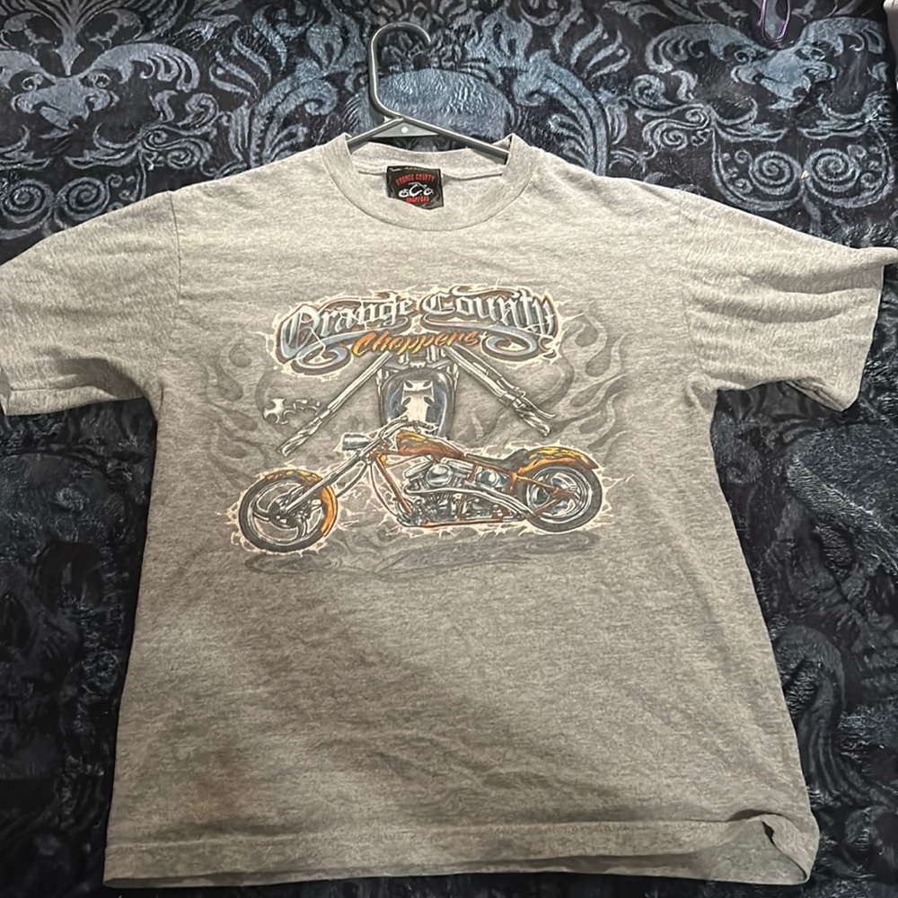 This shirt is a vintage tee, it has a small stain that should be easy to get out